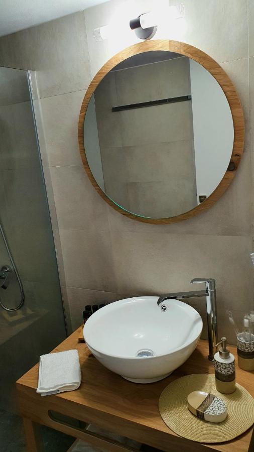 Apartament Alexandra'S Boutique House Triovasálos Zewnętrze zdjęcie