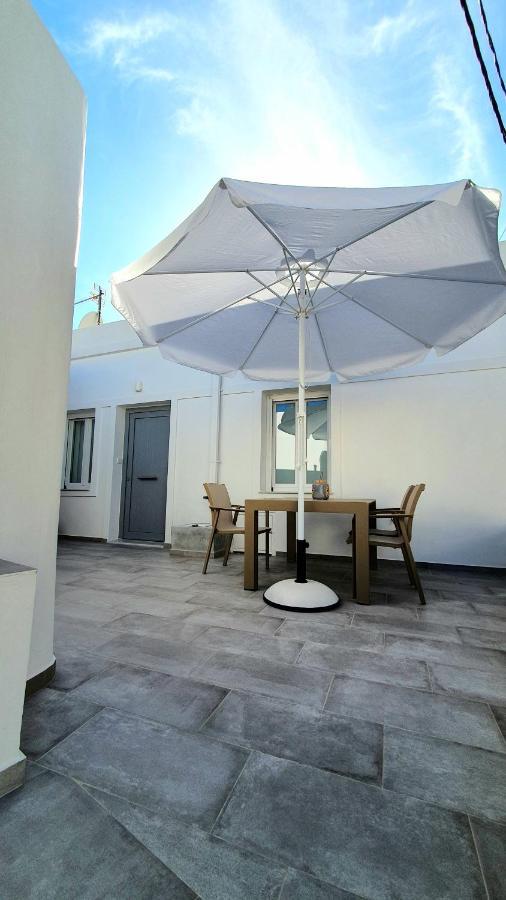 Apartament Alexandra'S Boutique House Triovasálos Zewnętrze zdjęcie